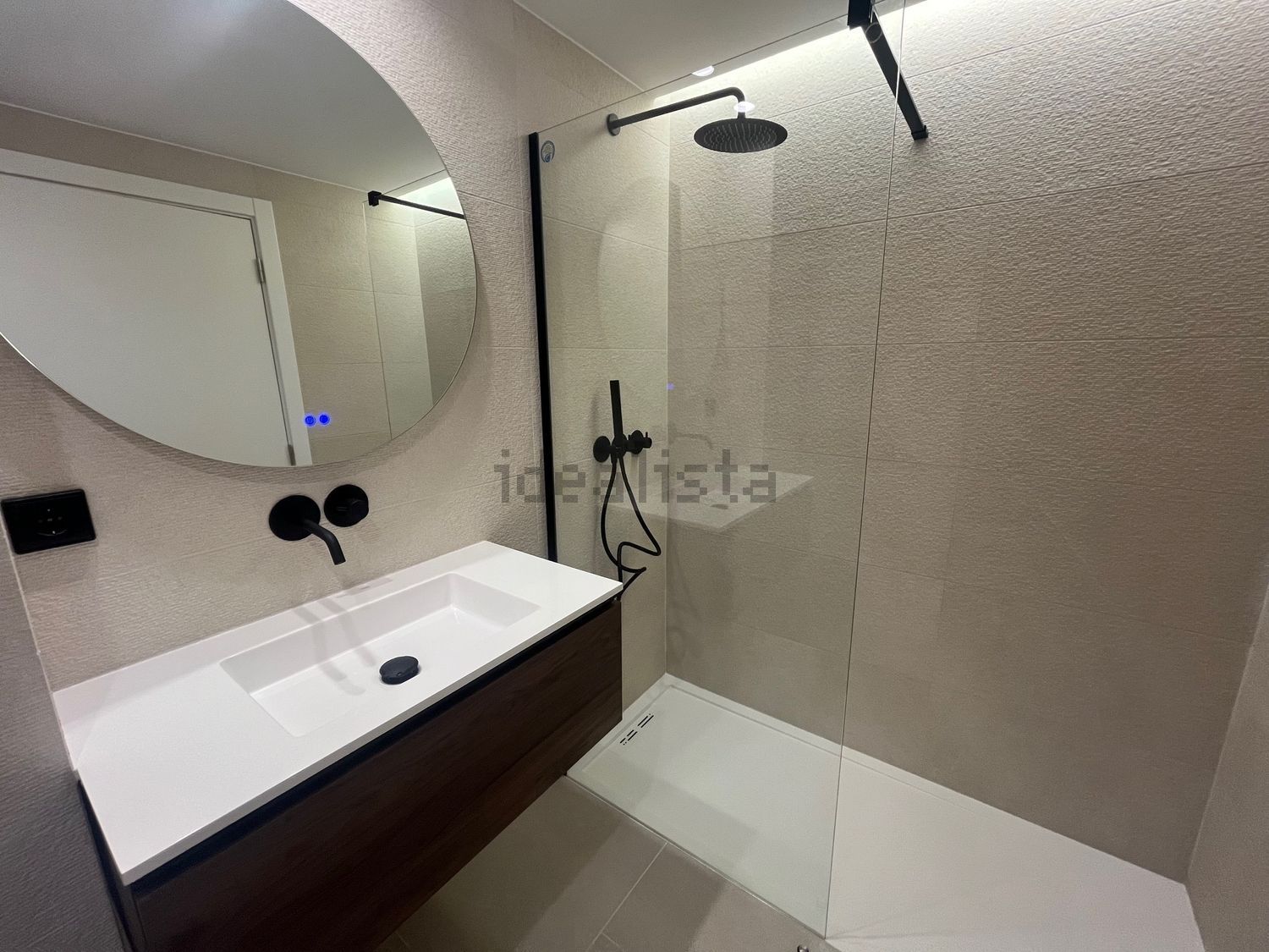 出租公寓 t1在Avenida 5 de Outubro - 卫生间