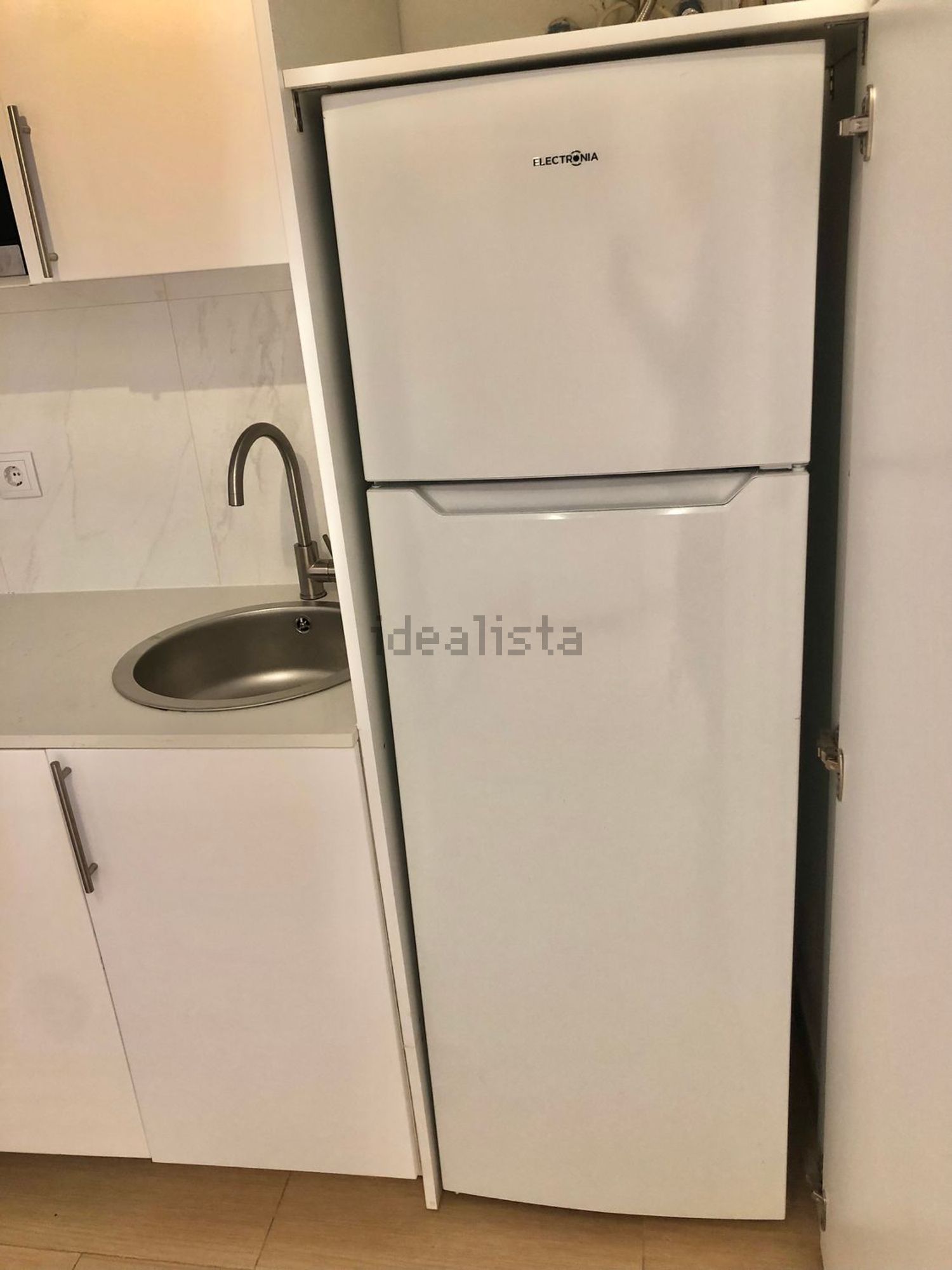 出租t0（单人公寓）在Rua Infante Dom Pedro, 1 - 厨房