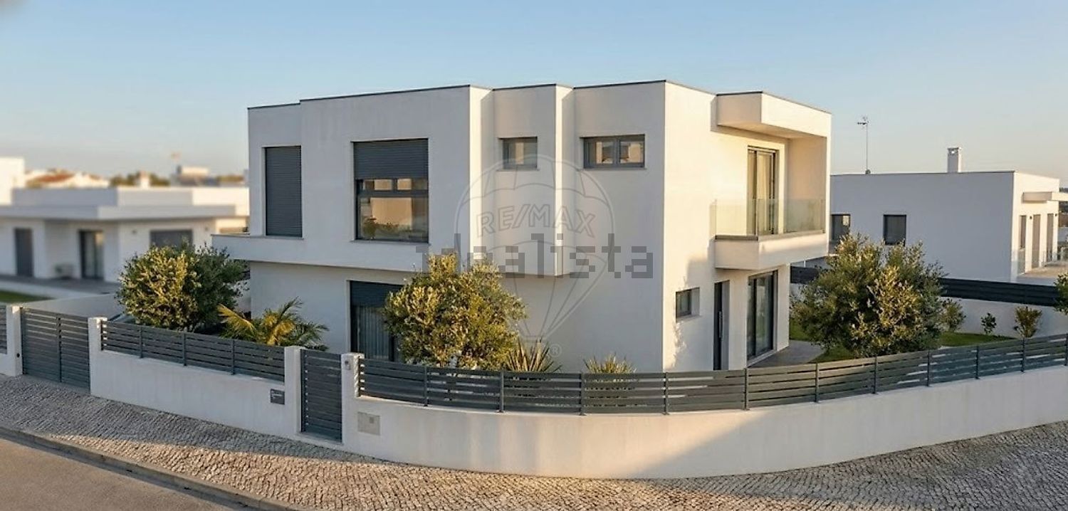 小楼房或独栋别墅出售N10 - 外立面