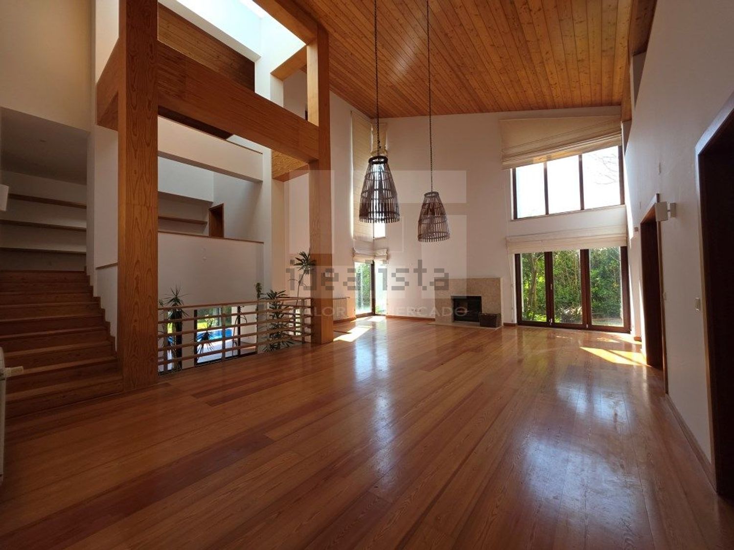 出租小楼房或独栋别墅在Rua Mato da Mina, 22 - 客厅