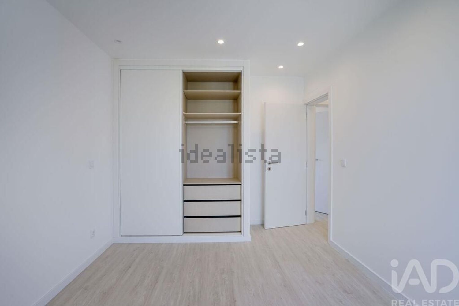 公寓 t3出售在Olivais - 试衣间