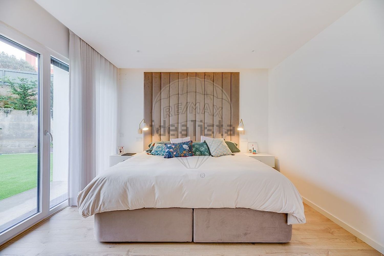 小楼房或独栋别墅出售在Rua Mato Moreira - 卧室