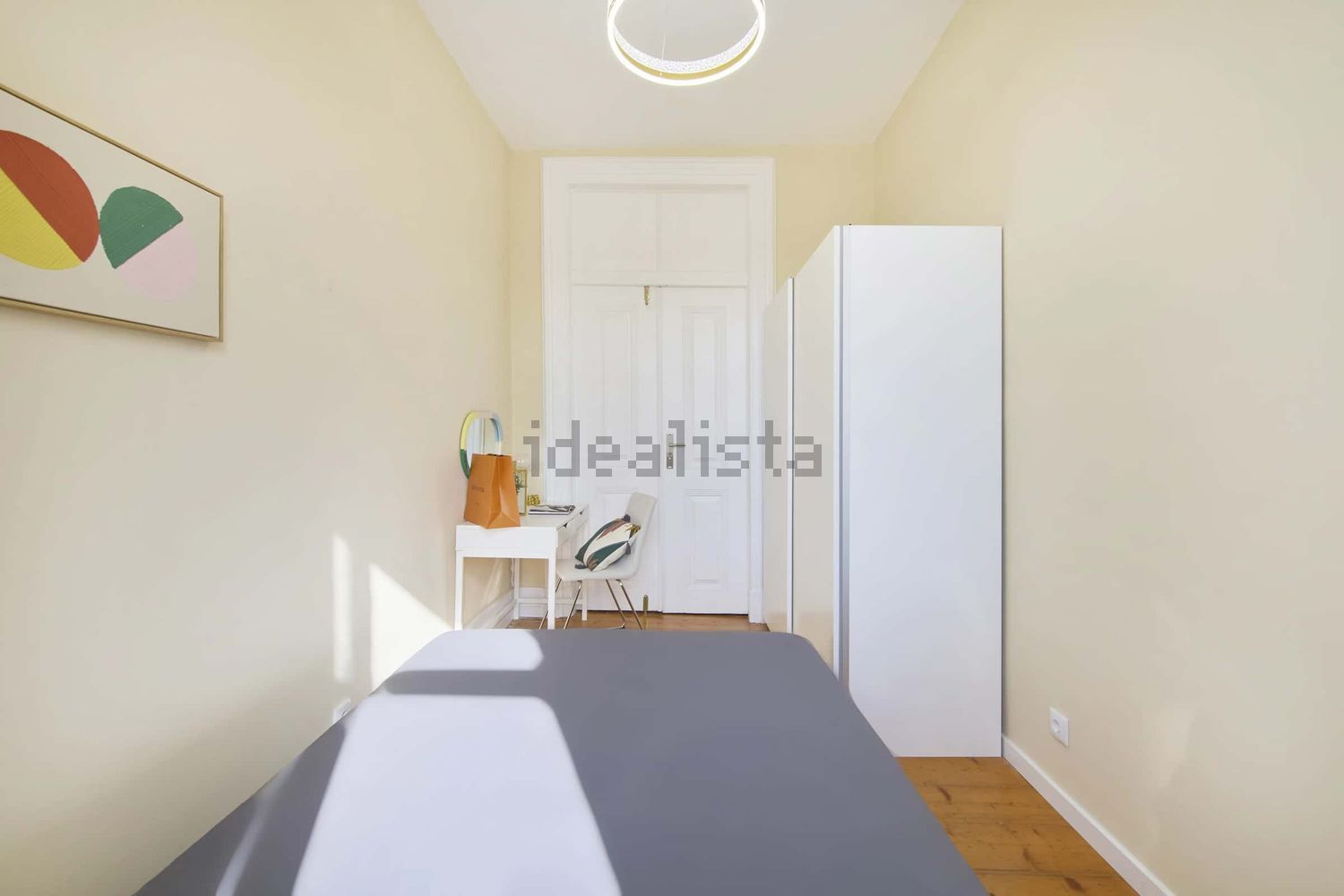 出租房间在Largo Vitorino Damásio, 2 - 卧室