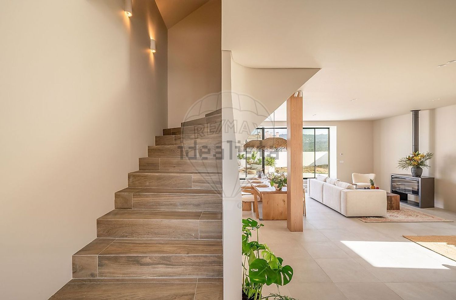 小楼房或独栋别墅出售在Rua Afonso Banheiro - 详情