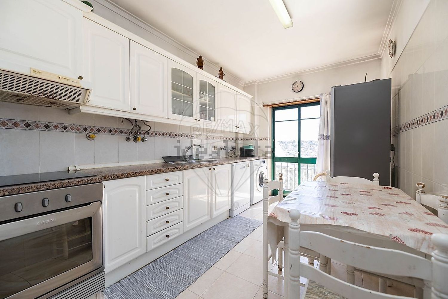 出租公寓 t3在Rua António Prior do Crato - 厨房