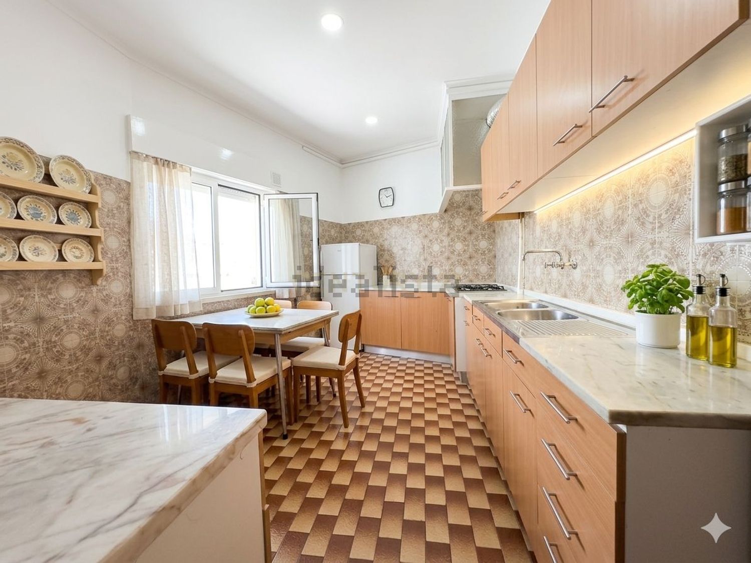 小楼房或独栋别墅出售在Avenida de Lisboa, 48 - 厨房