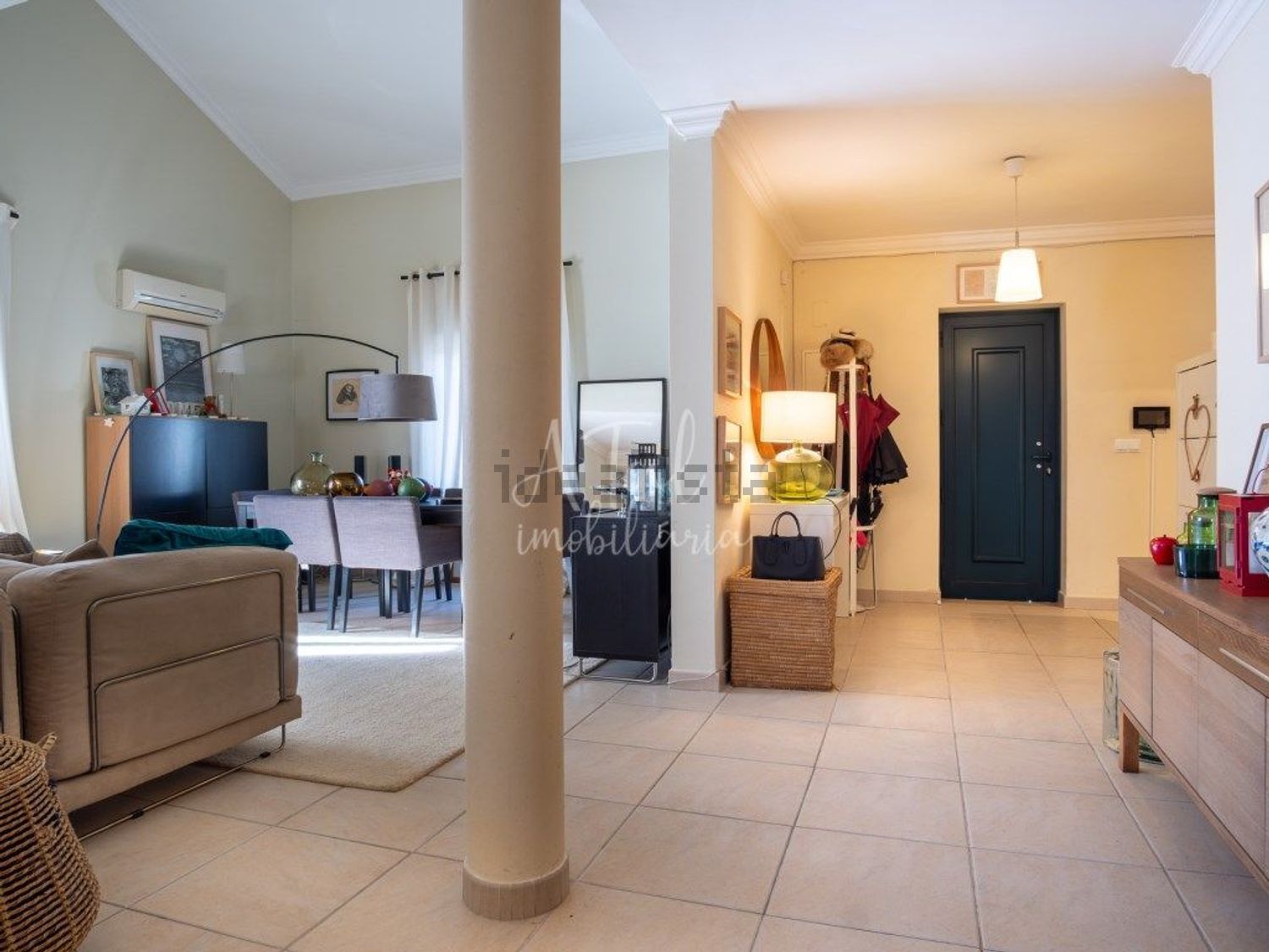 小楼房或独栋别墅出售在Vale de Choupos - Choilo - Galeotas - 前厅