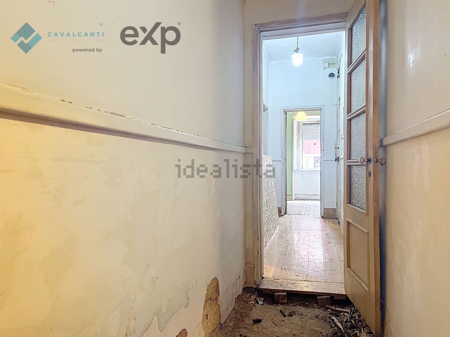 公寓 t3出售在Rua Barão de Sabrosa s/n - 过道