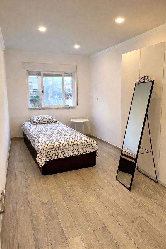 出租房间在Avenida Padre Alberto Neto, 56