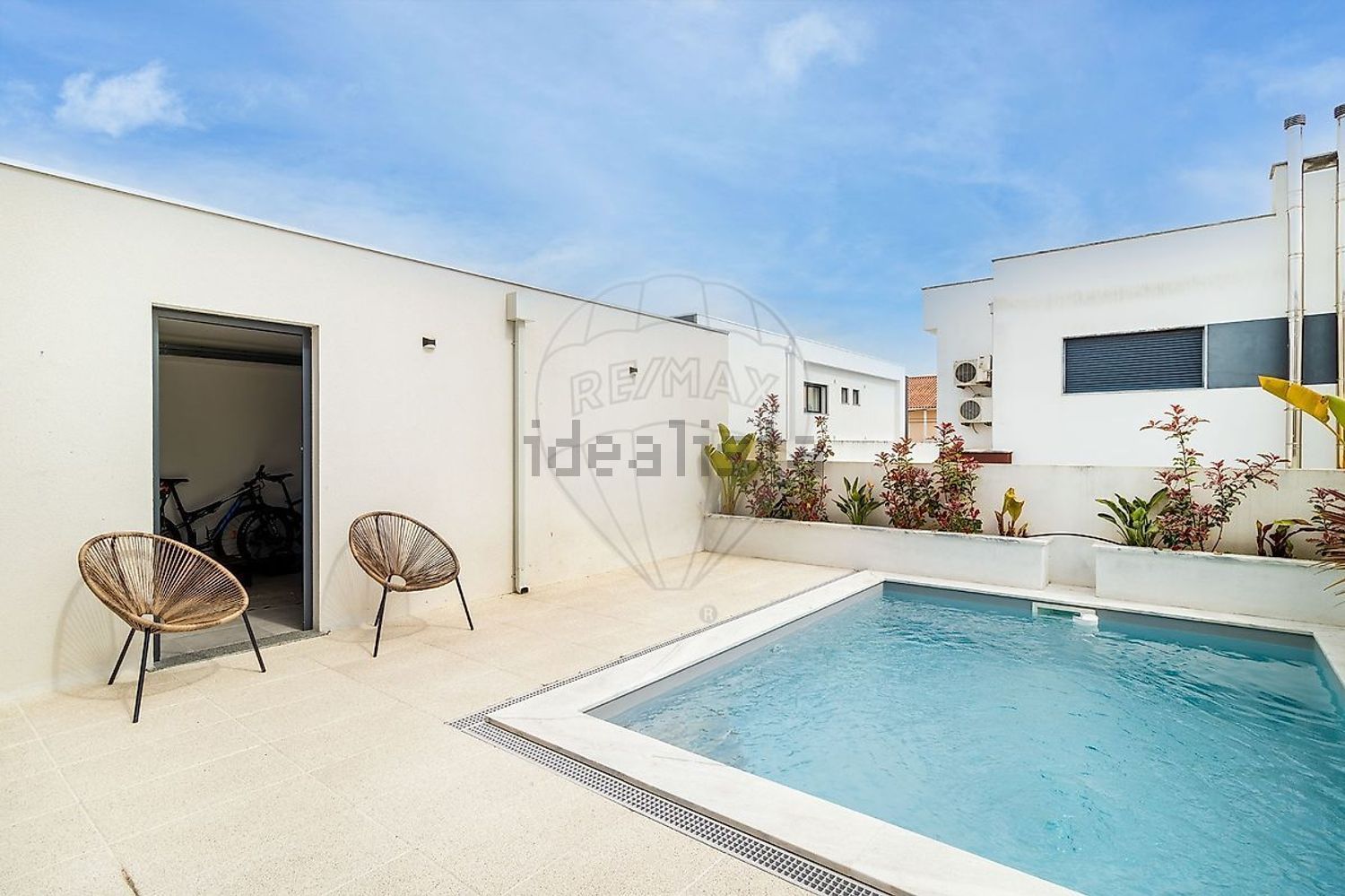 出租小楼房或独栋别墅在Rua 12 - 游泳池