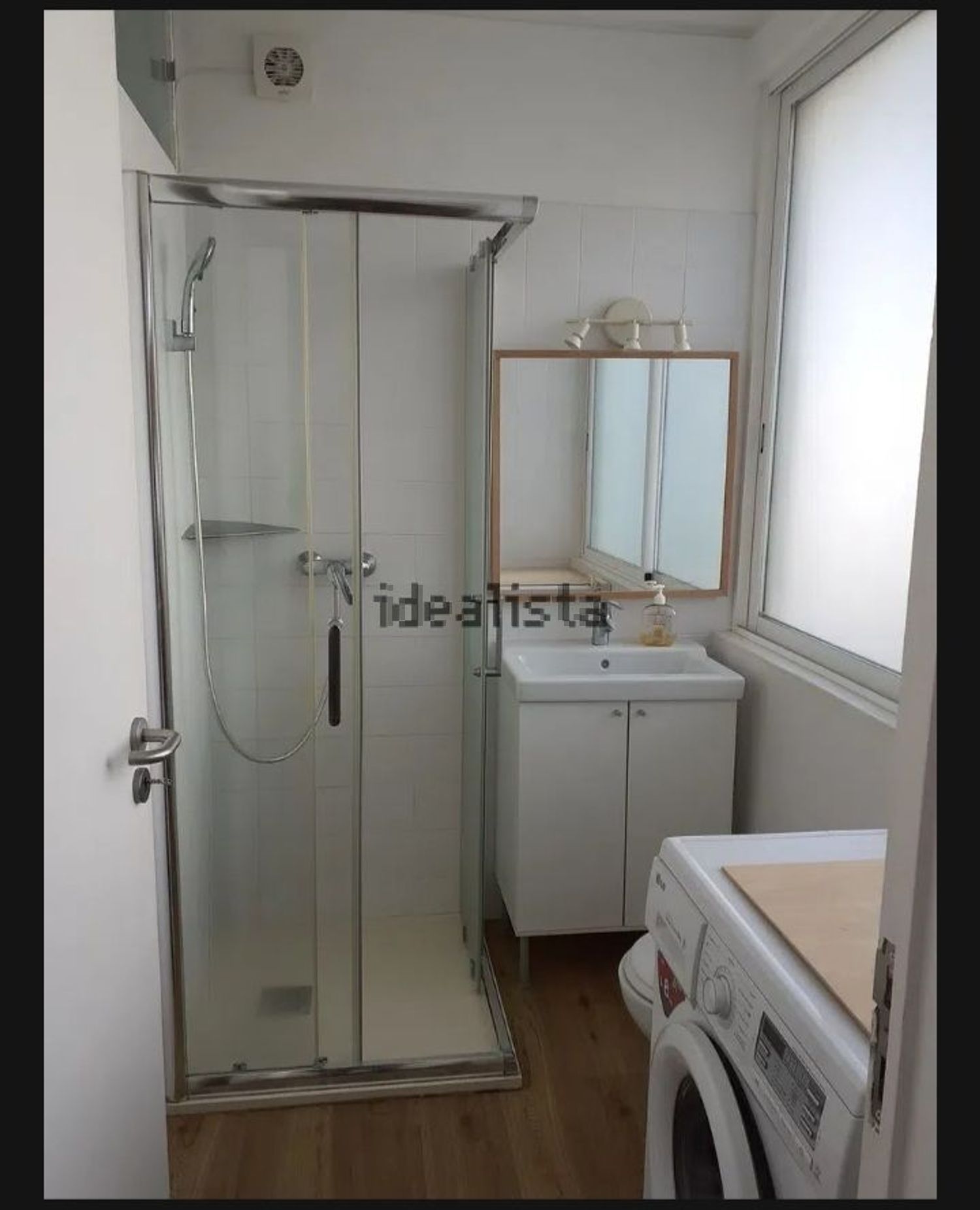 出租房间在Rua Santos Martins, 83 - 卫生间