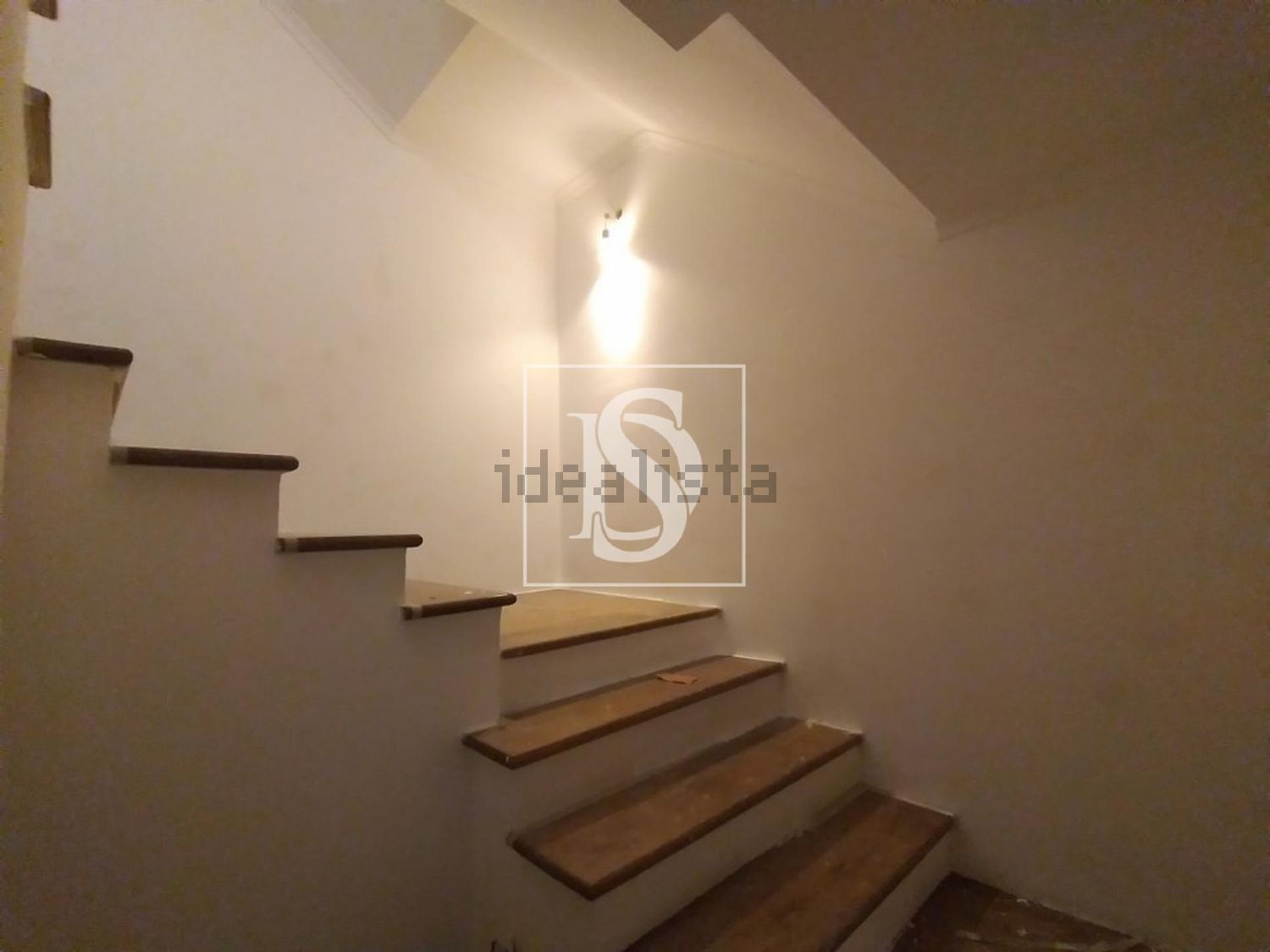 小楼房或独栋别墅出售在Rio Mouro Velho - Alto do Forte - 详情