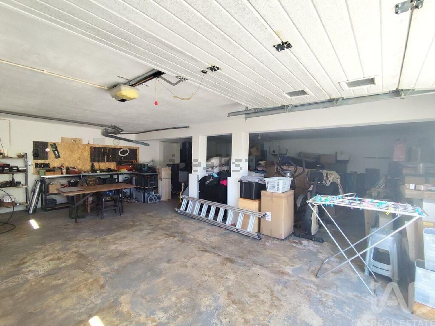 小楼房或独栋别墅出售在Lamas e Cercal - 停车位