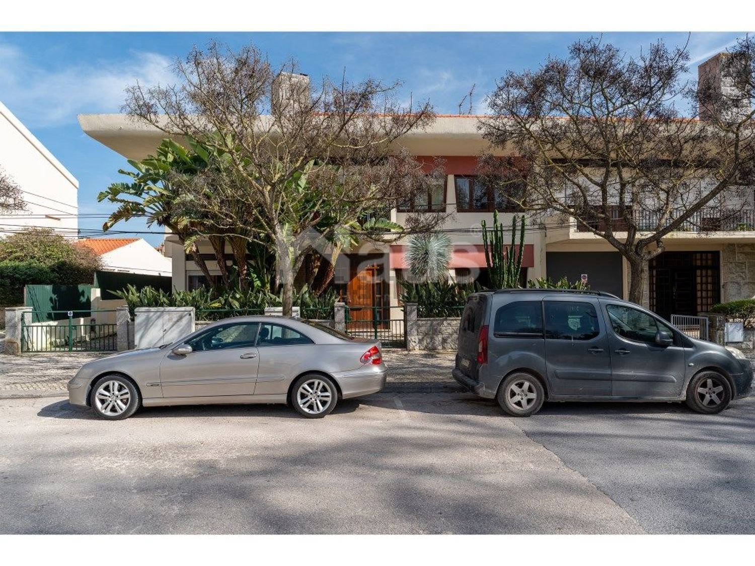 联排别墅出售在Avenida João Xxiii - 照片