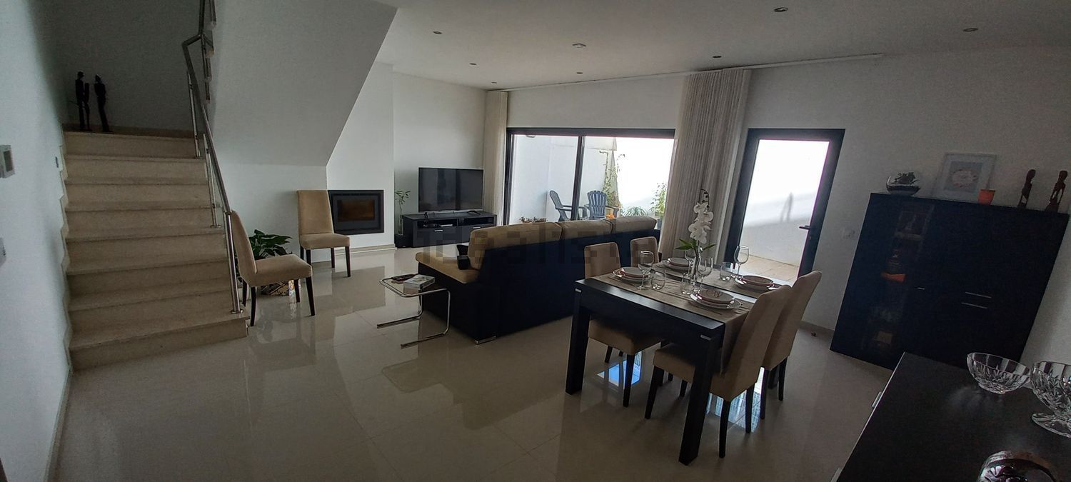 出租联排别墅在Rua Pôr do Sol, 18 - 客厅