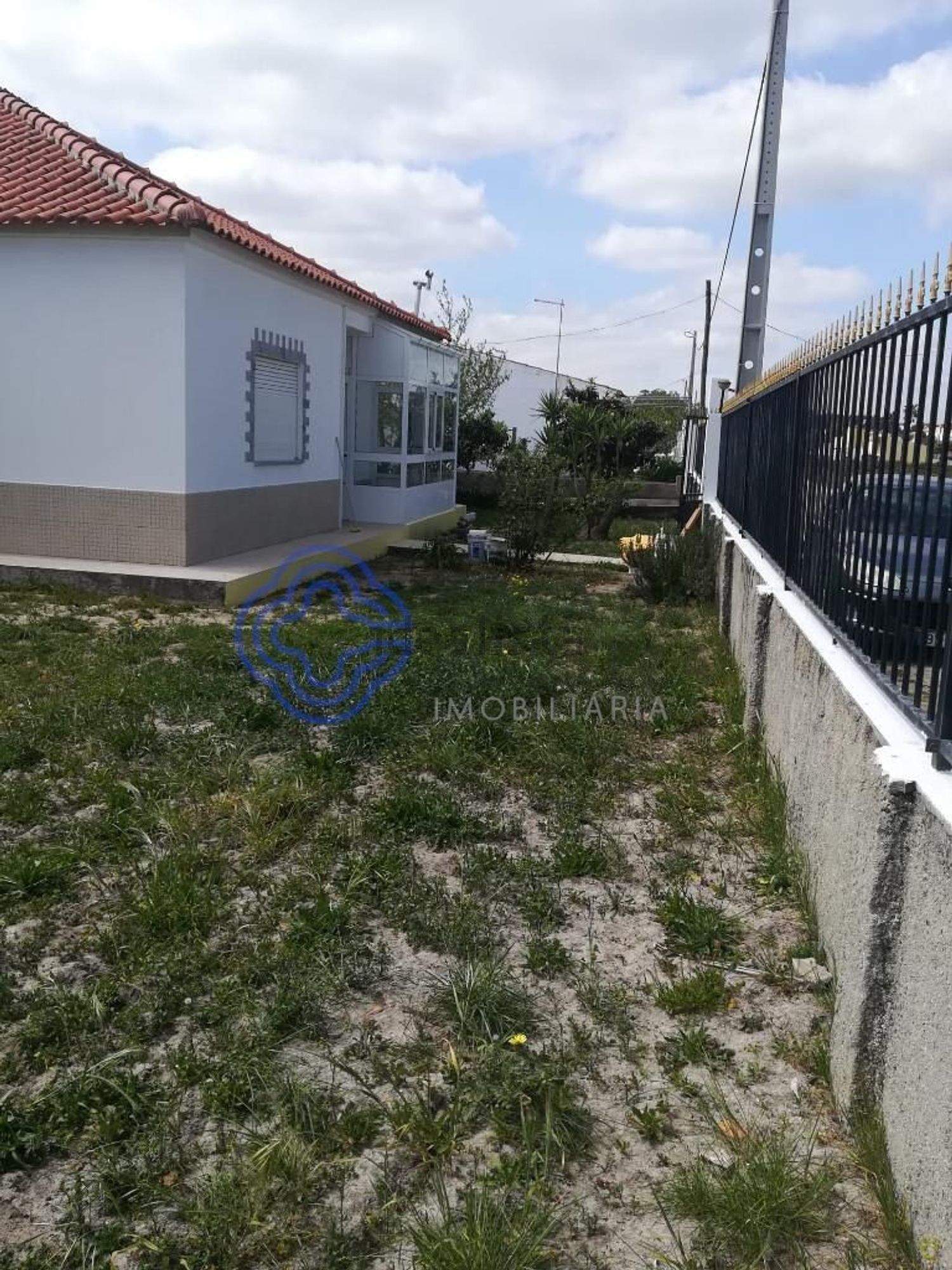 小楼房或别墅出售在Rua Primavera - 外立面