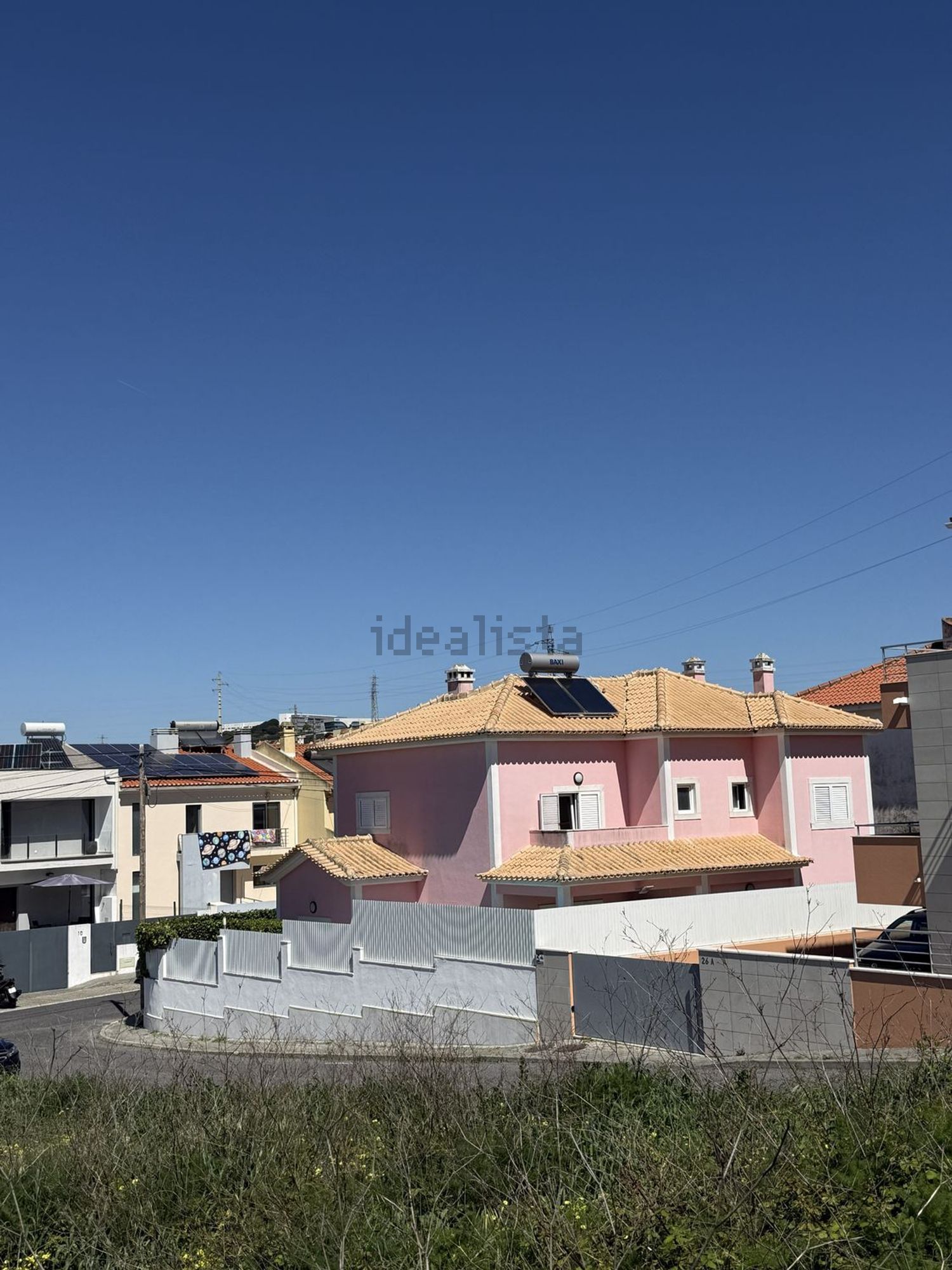 小楼房或独栋别墅出售在Porto Salvo - 外立面