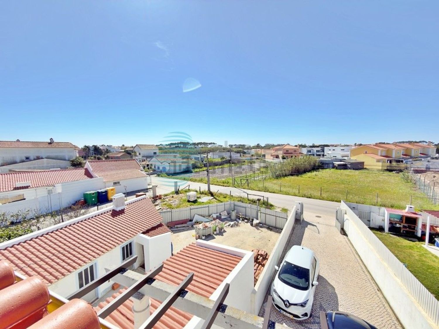 小楼房或独栋别墅出售在Rua 1° de Maio, 3 - 视线