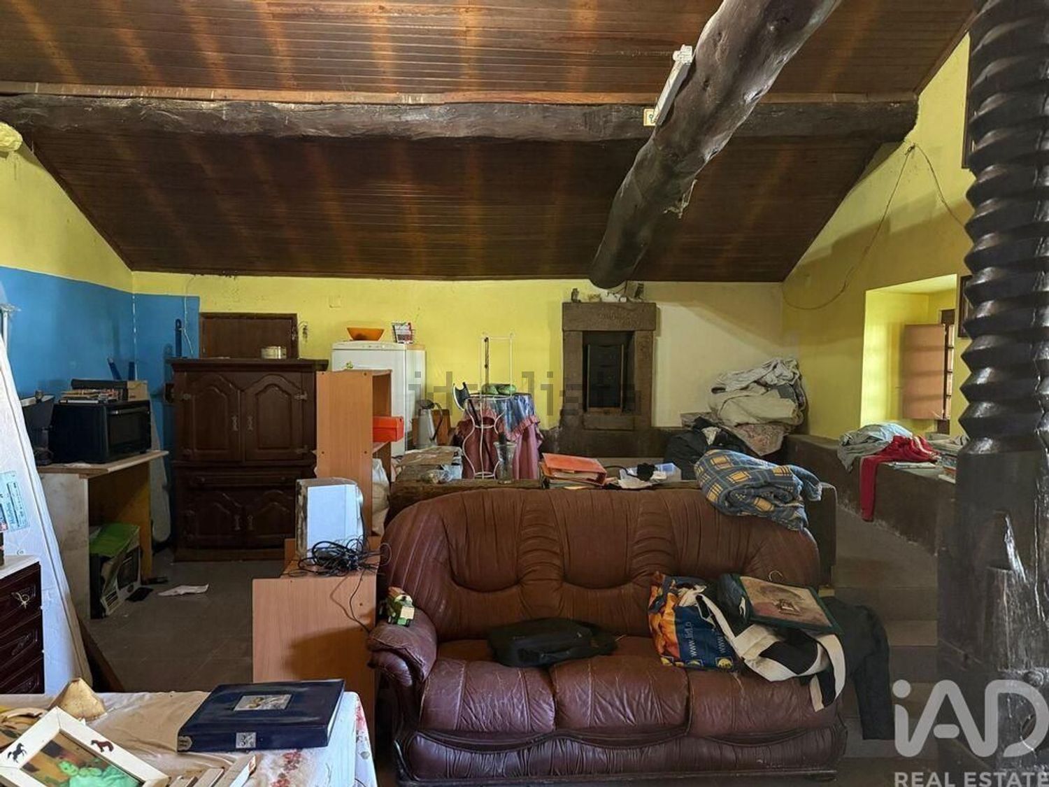 小楼房或别墅出售在São Bartolomeu dos Galegos e Moledo - 客厅