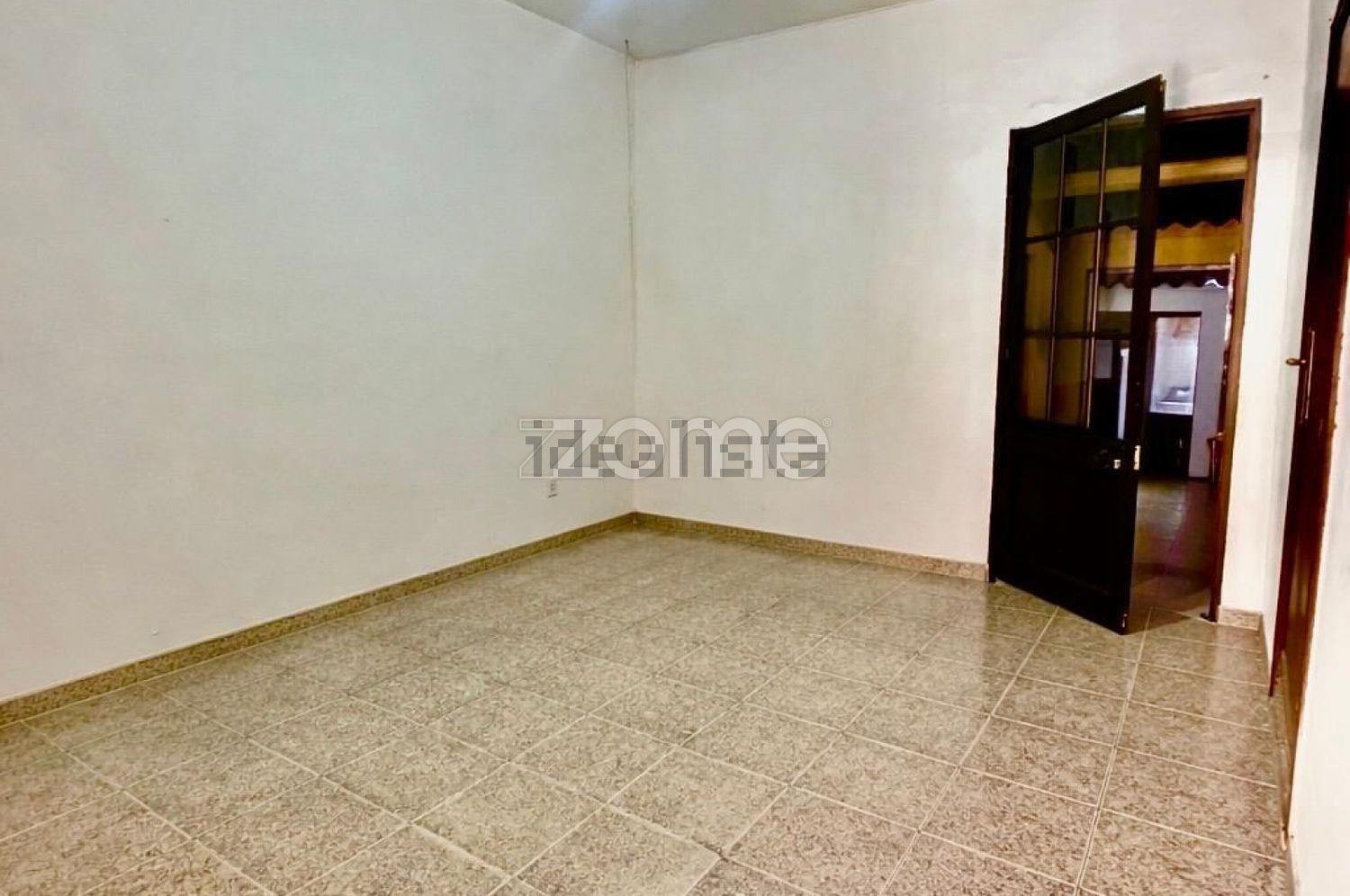 小楼房或独栋别墅出售在Rua C, 56 - 客厅