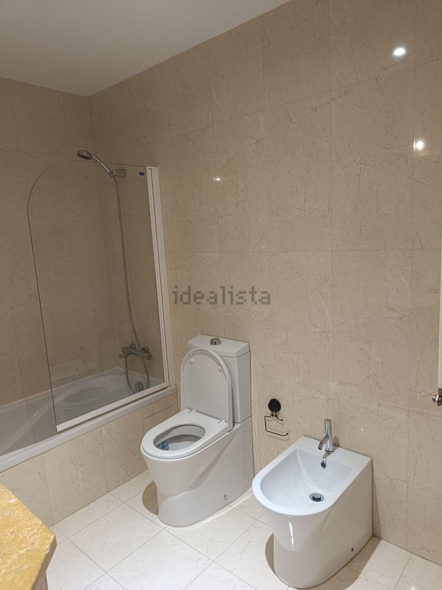 出租公寓 t2在Praceta José Régio, 12 e - 卫生间