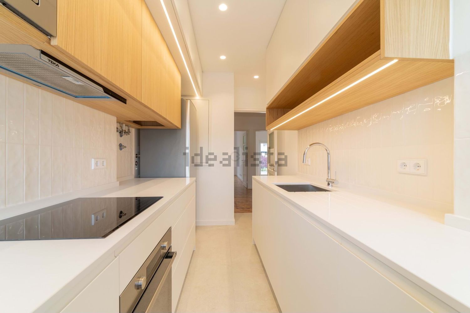 出租公寓 t2在Rua Francesinhas, 23 - 厨房