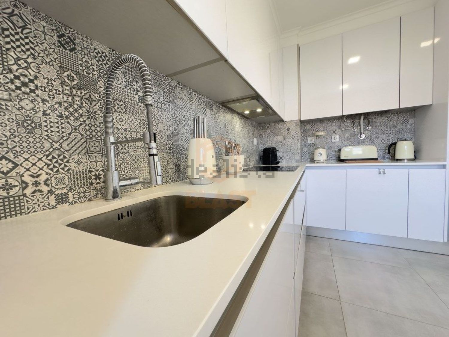 公寓 t3出售在Rua Doutor César Raúl da Costa Andrade - 厨房