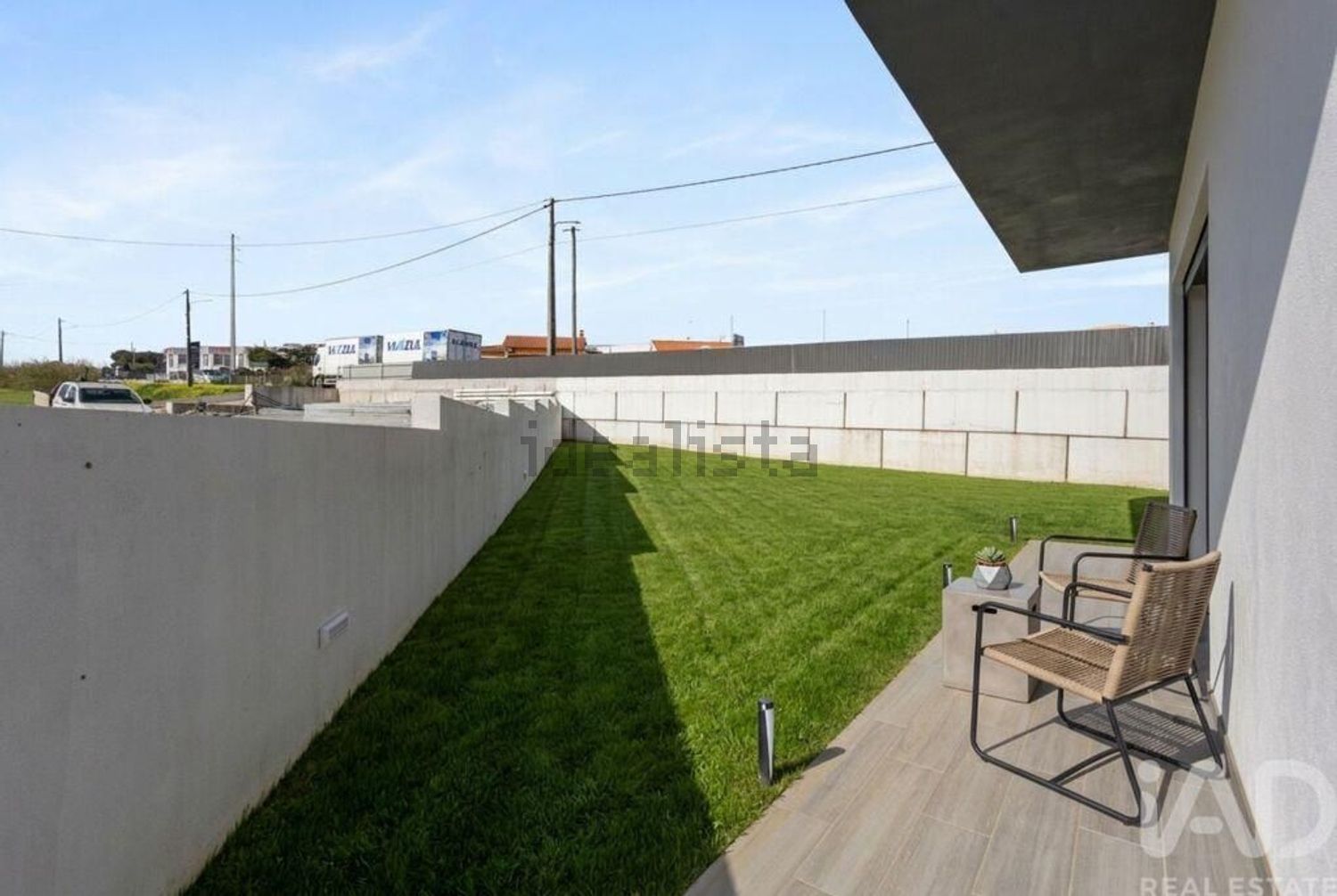 小楼房或独栋别墅出售在São Pedro da Cadeira - 周边