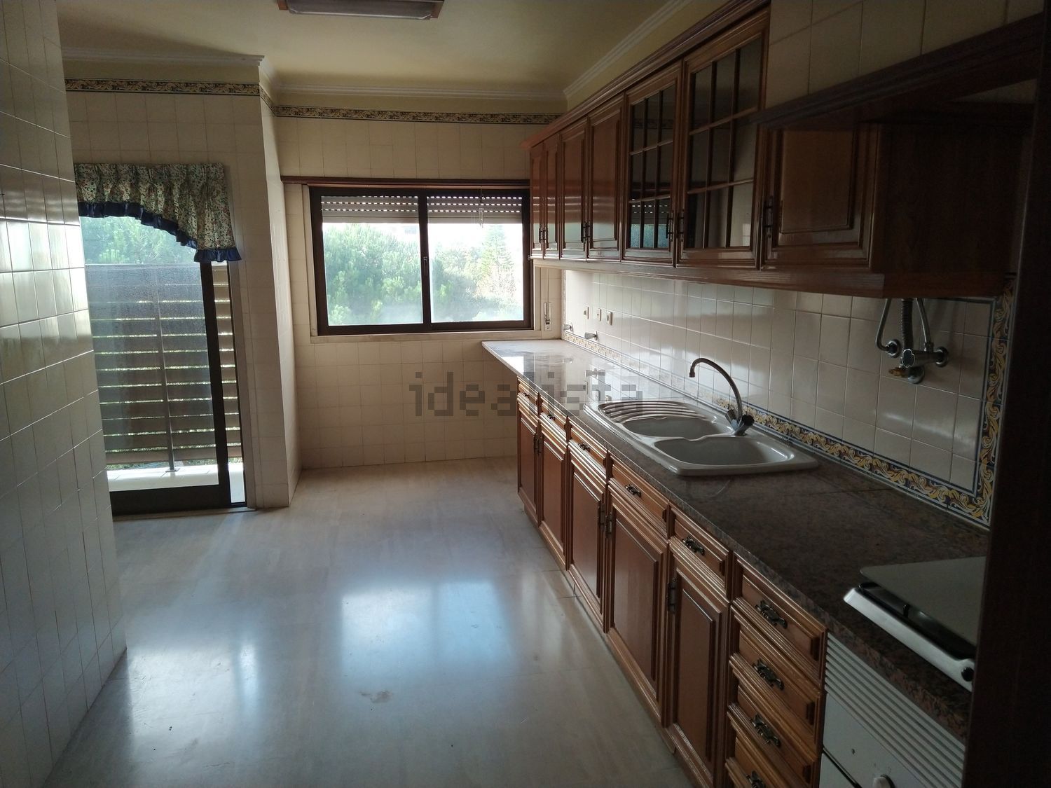 出租公寓 t2在Rua Carlos Wallenstein, 12 - 厨房