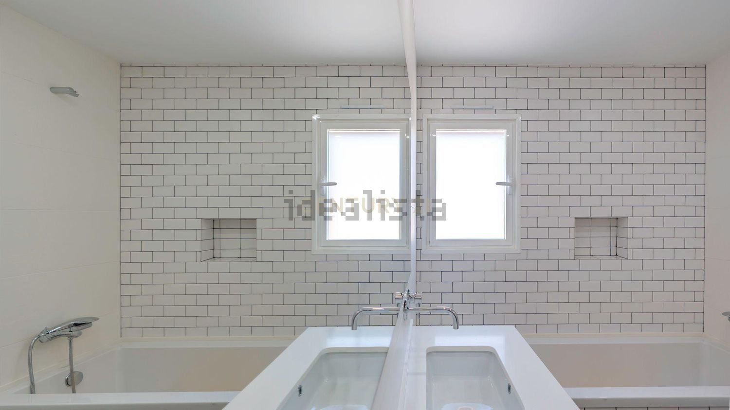 小楼房或独栋别墅出售在Avenida Engenheiro Arantes e Oliveira, 4 - 卫生间