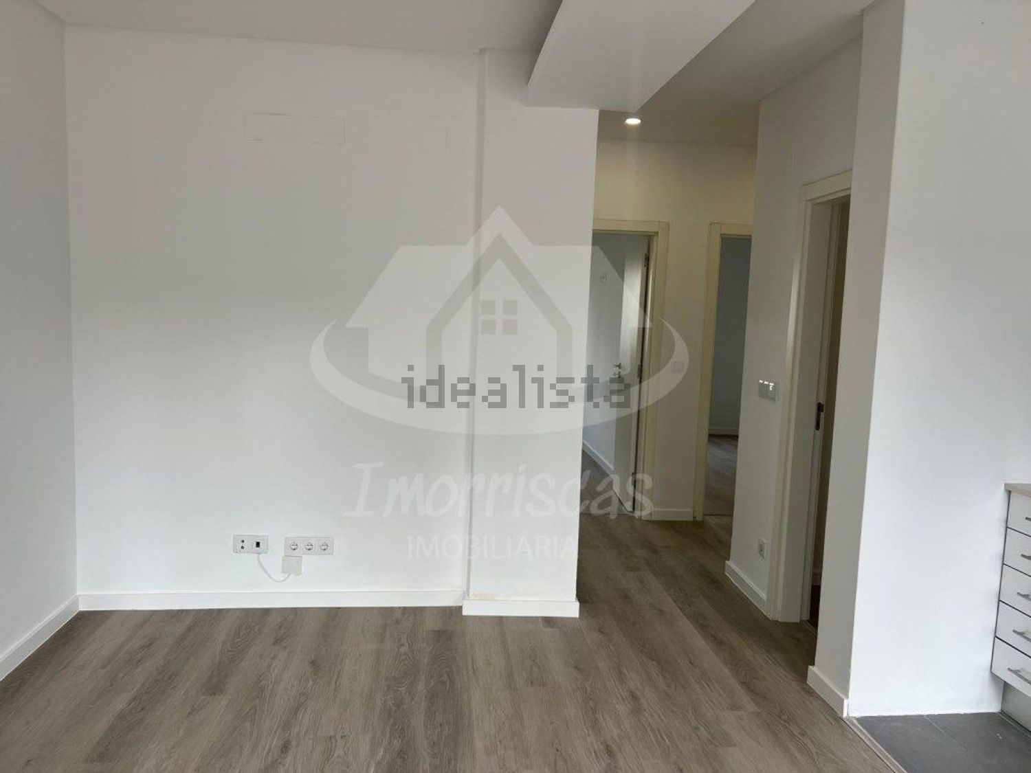 公寓 t2出售在Rua Cidade da Horta, 5 - 客厅