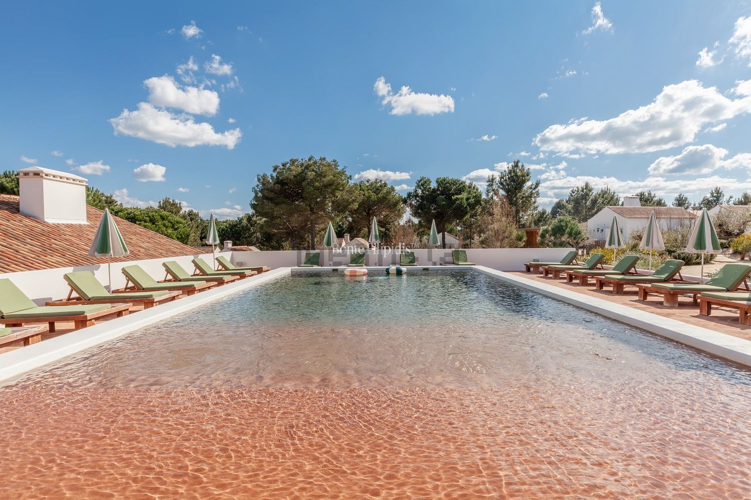 小楼房或独栋别墅出售N261-1, Estrada das Bicas - Authentic Bicas - 游泳池