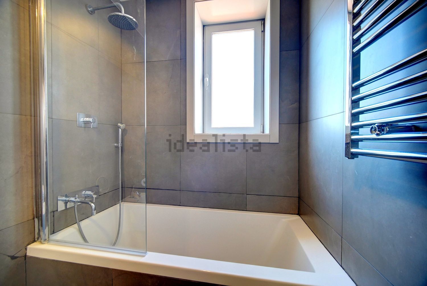 复式公寓出售在Rua da Academia das Ciências - 卫生间