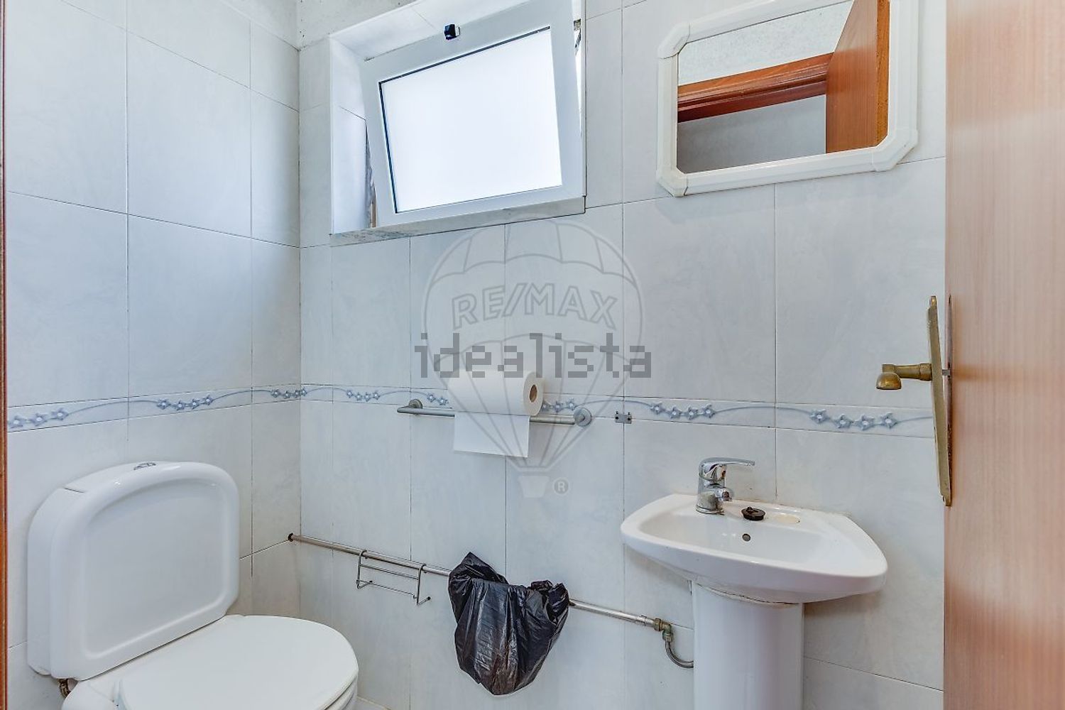 小楼房或独栋别墅出售在Estrada do Casal Sequeiro - 卫生间