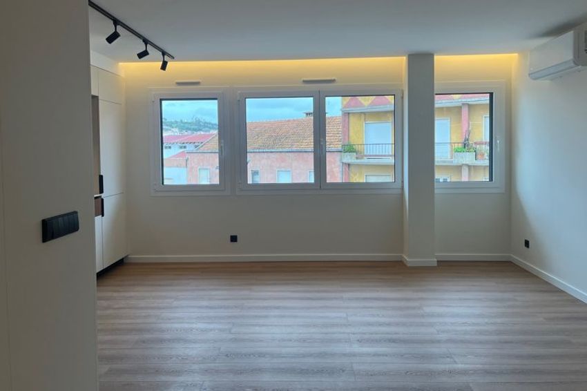 公寓 t1出售在Avenida Tenente Valadim