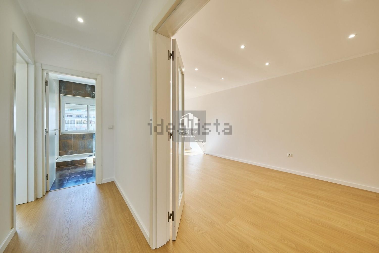 公寓 t2出售在Rua de Santo Antonio s/n - 过道