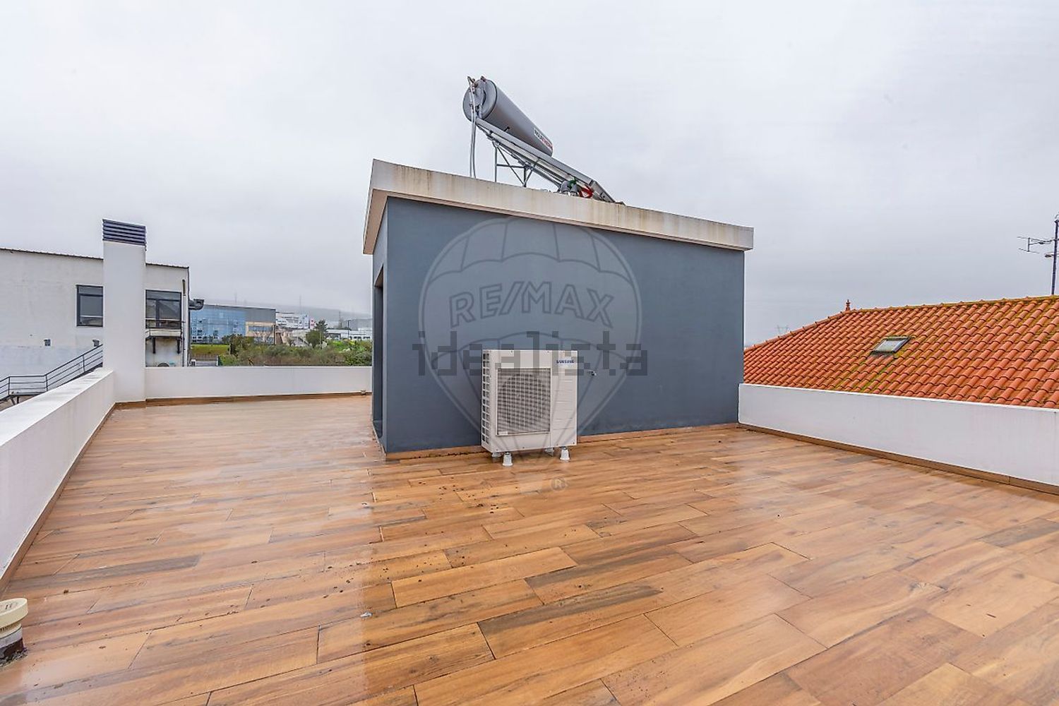 小楼房或独栋别墅出售在Rua da Ribeira - 照片