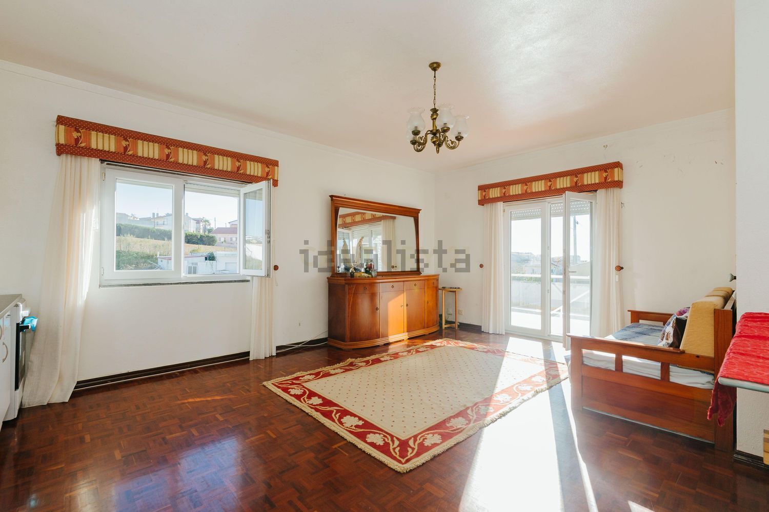 小楼房或独栋别墅出售在Santo Isidoro - 客厅