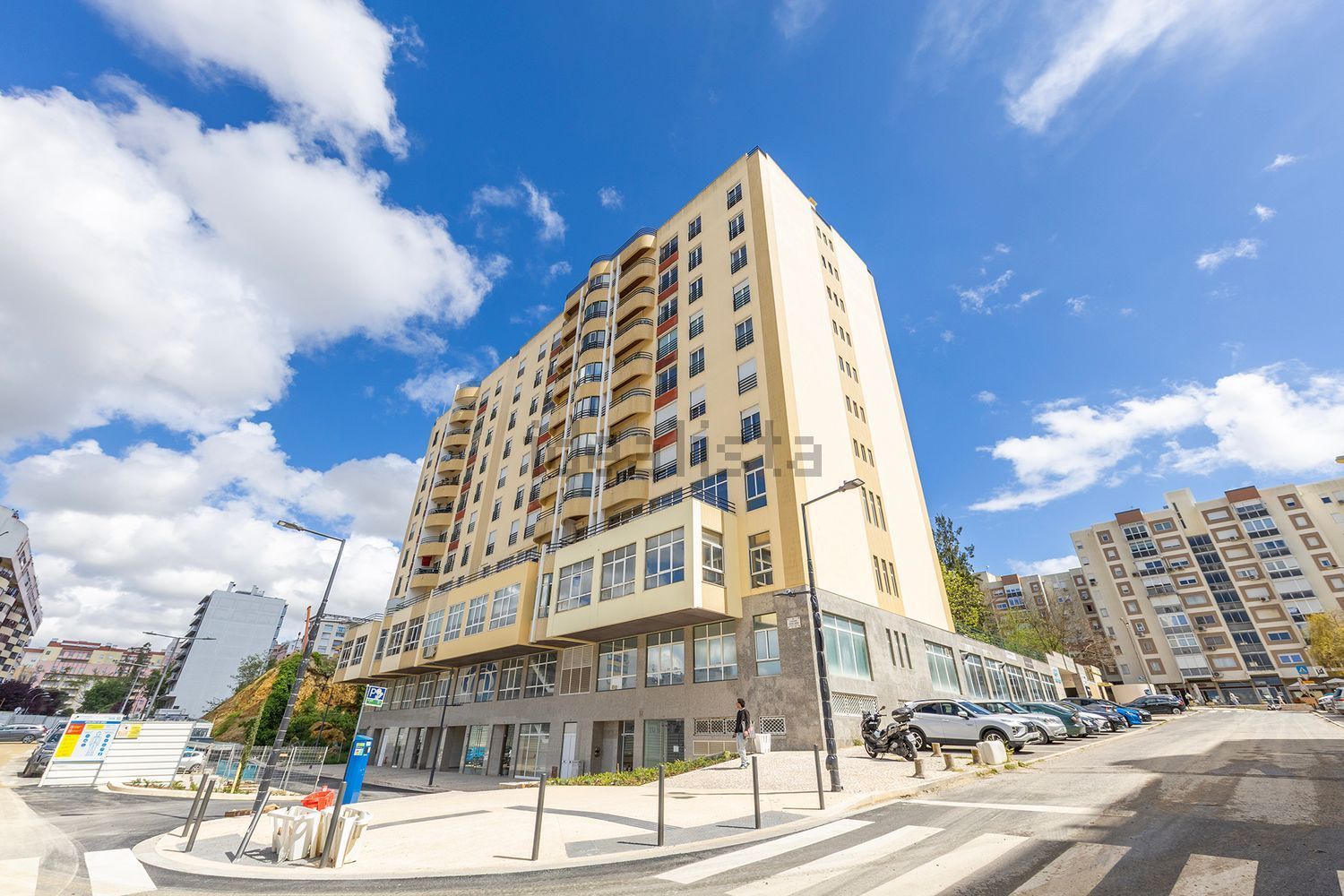 公寓 t4出售在Rua Embaixador Martins Janeira - 外立面