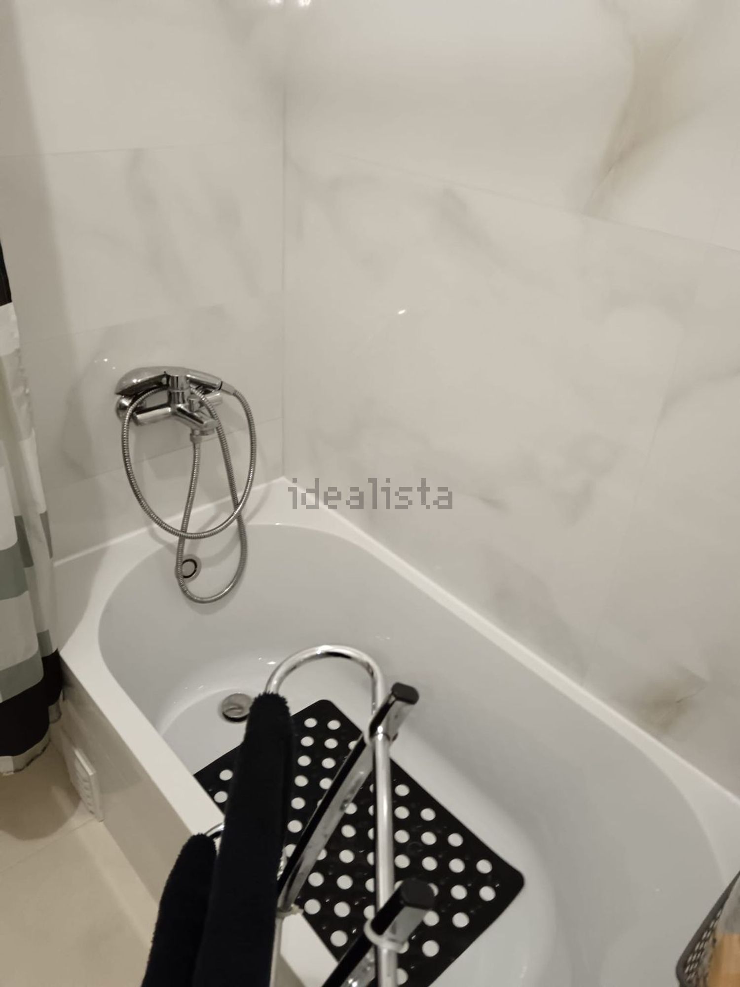 出租公寓 t2在Rua General Humberto Delgado, 28 - 卫生间