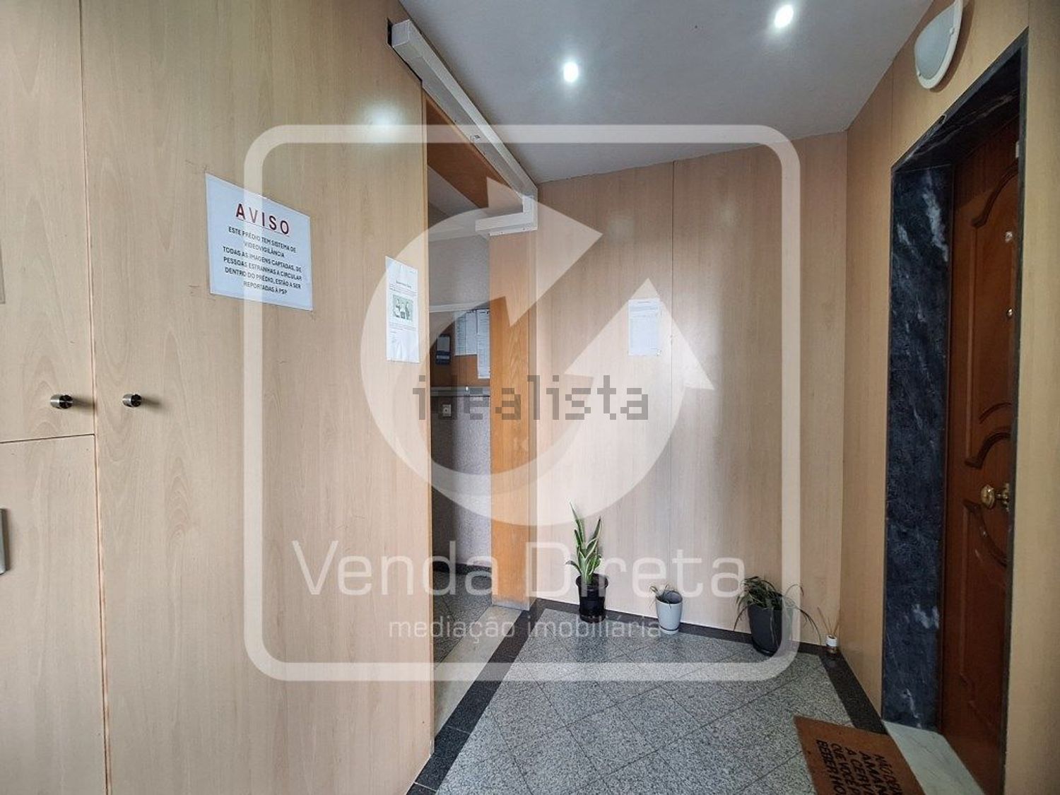 出租公寓 t3在Rua Salgueiro Maia, 34 - 楼梯