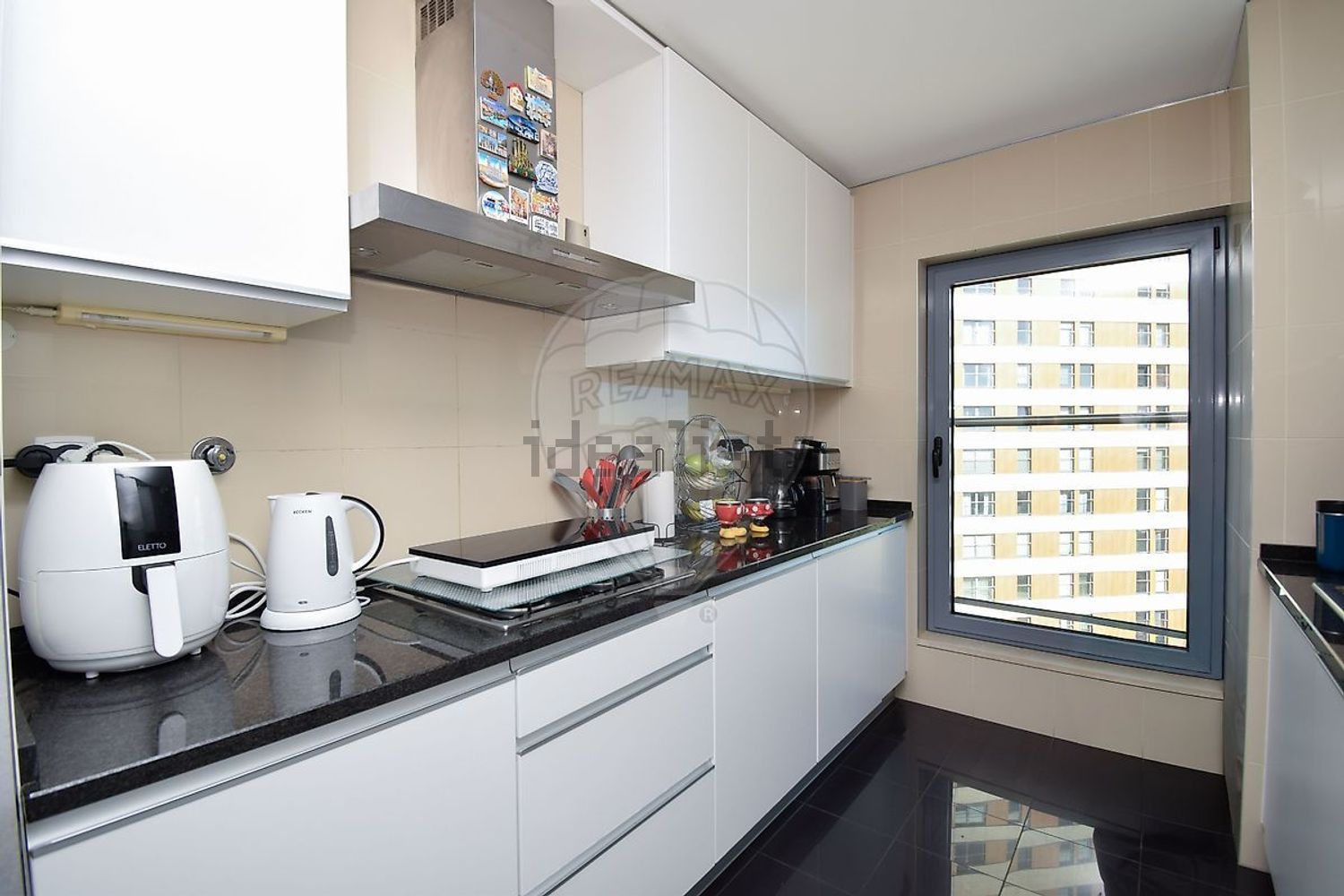 公寓 t2出售在Alameda dos Oceanos - 厨房