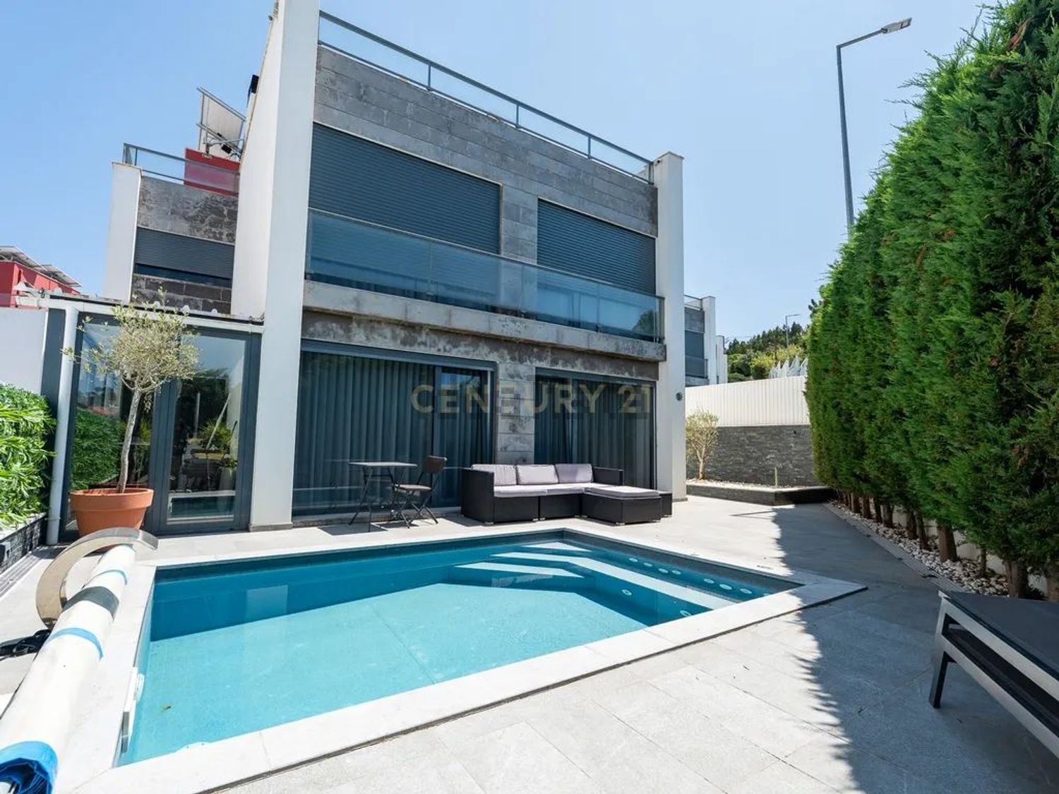 小楼房或独栋别墅出售在Rua dos Calços - 游泳池