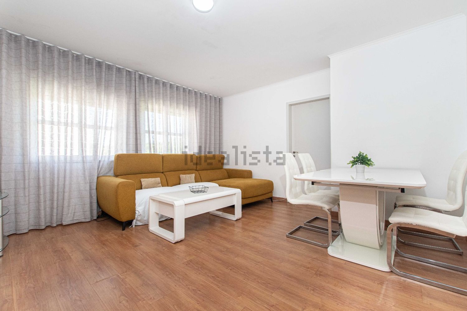 公寓 t4出售在Avenida Glicínia Quartin - 客厅