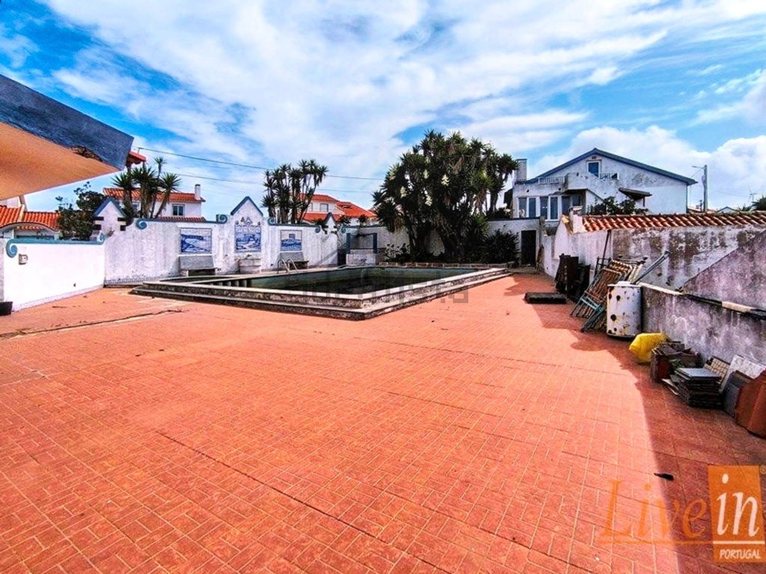 小楼房或独栋别墅出售在Santo Isidoro - 游泳池