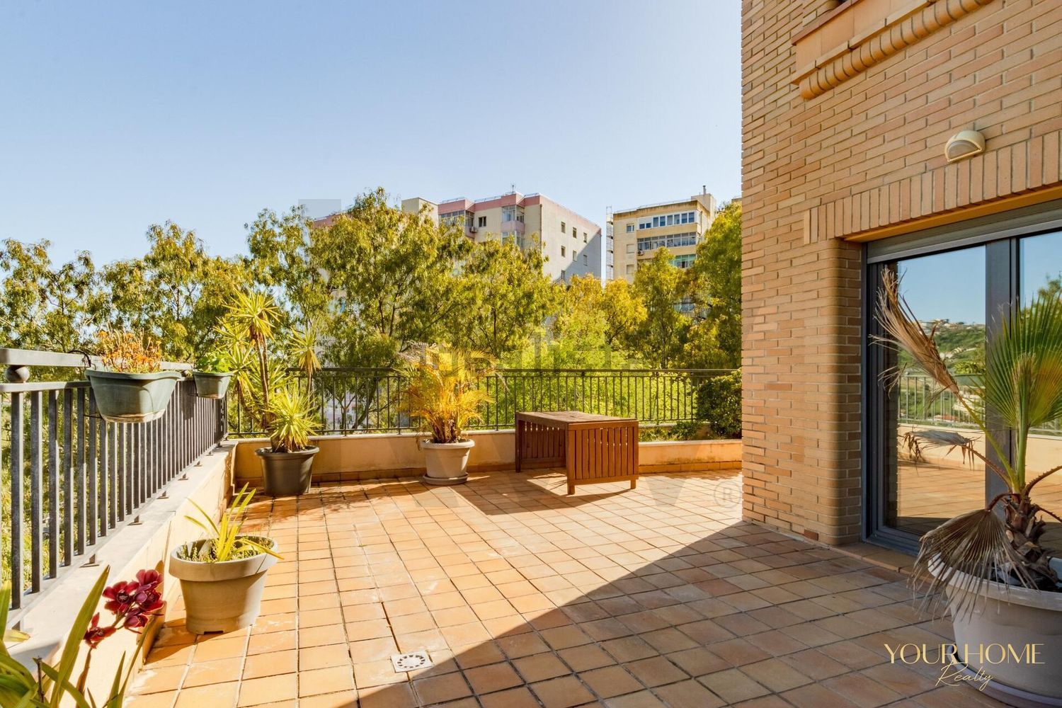 出租公寓 t3在Santo António dos Cavaleiros e Frielas - 阳台