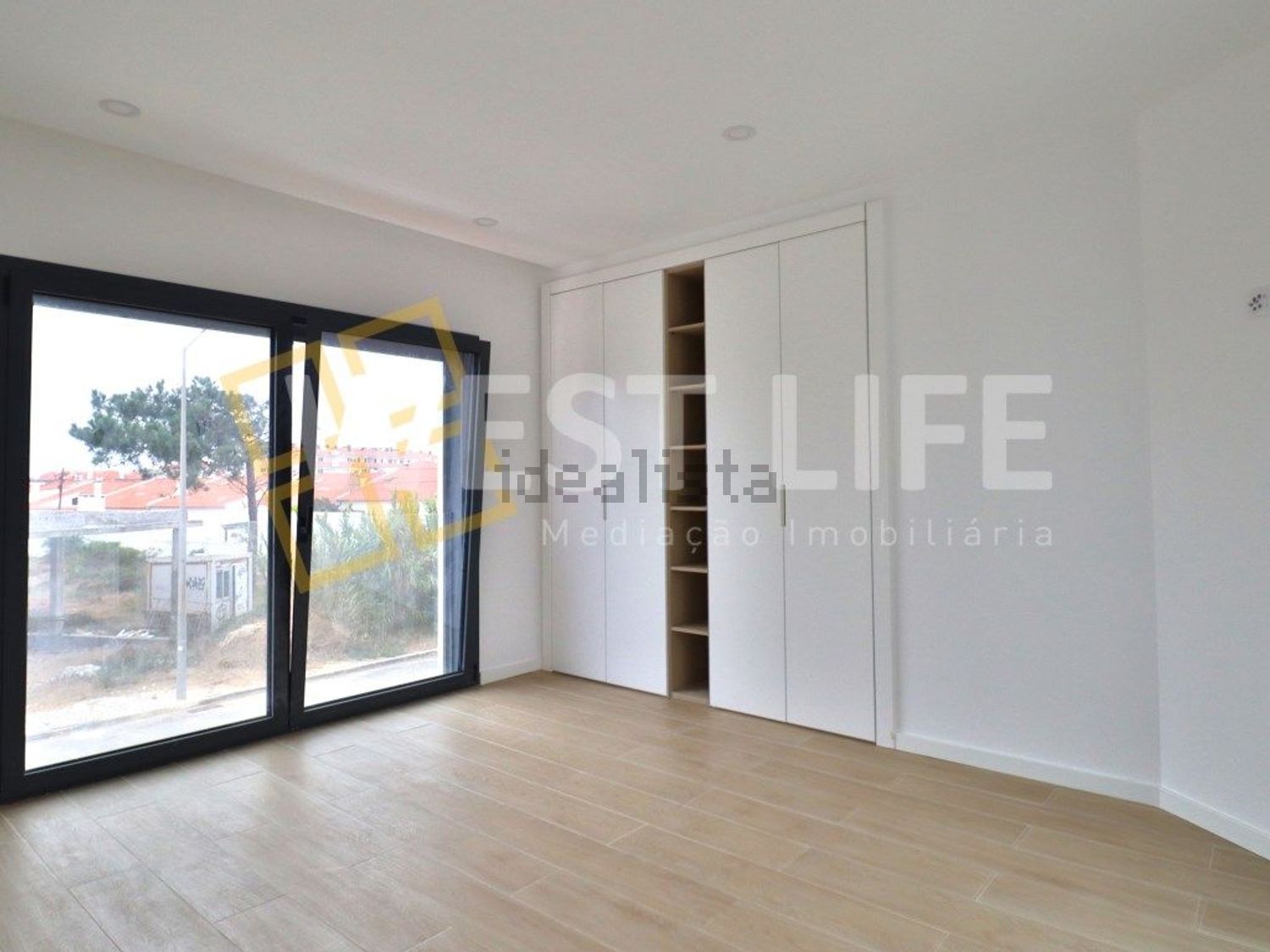 小楼房或独栋别墅出售在Centro - 居住