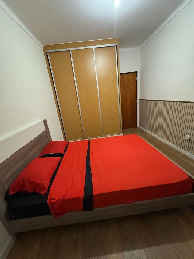 出租房间在Rua Alfredo Figueiras, 14