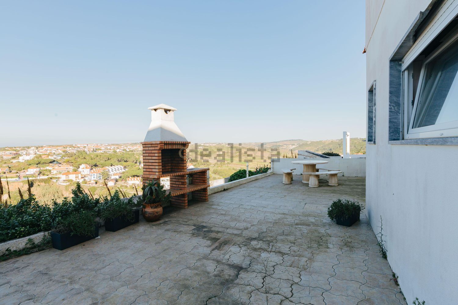 小楼房或独栋别墅出售在Santo Isidoro - 外立面