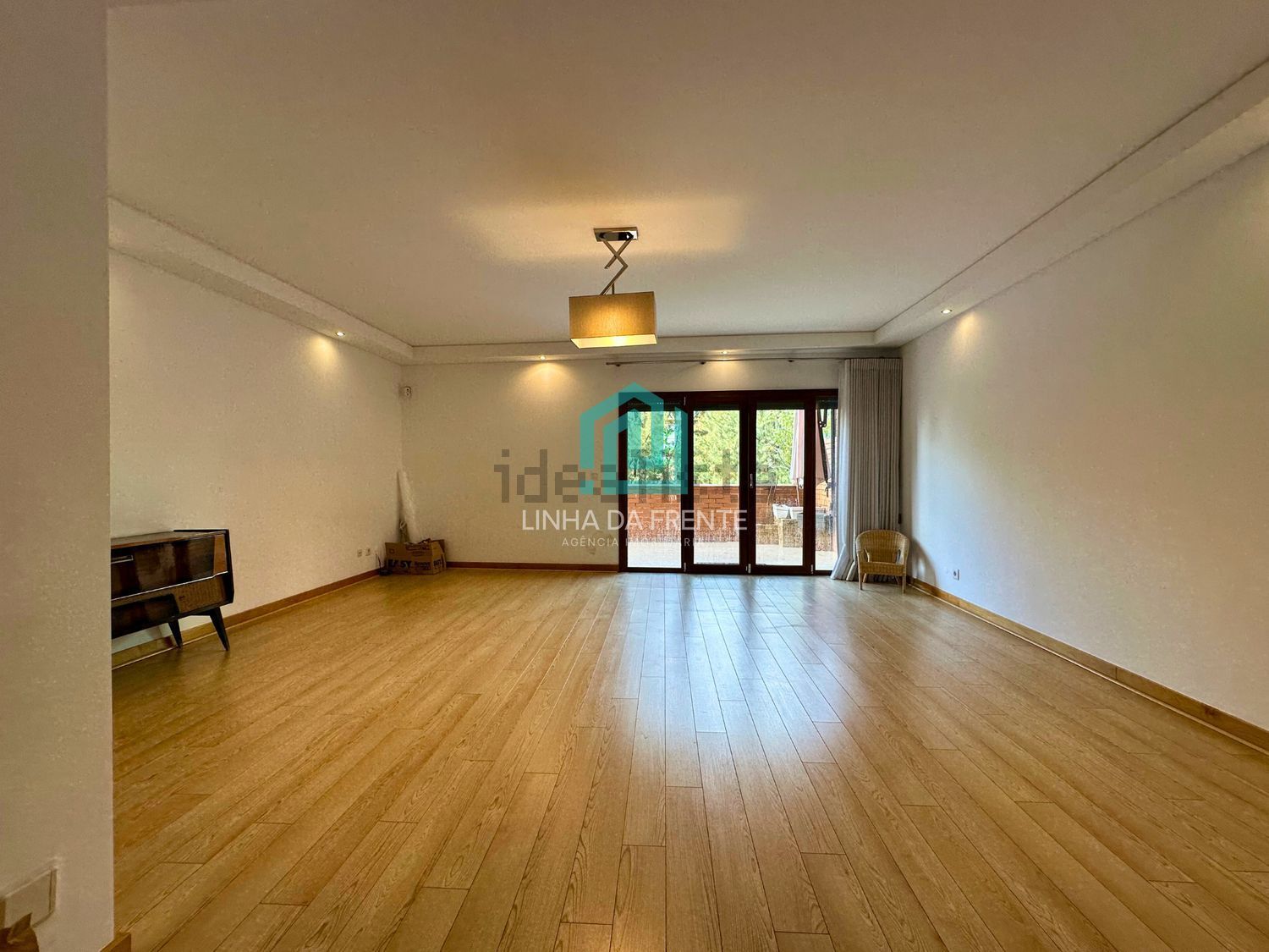 公寓 t3出售在Rua Hermínia Silva - 客厅